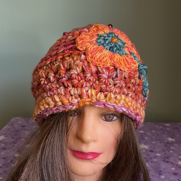 Crochet flower orange beanie medium soft acrylic yarn new - Picture 8 of 9